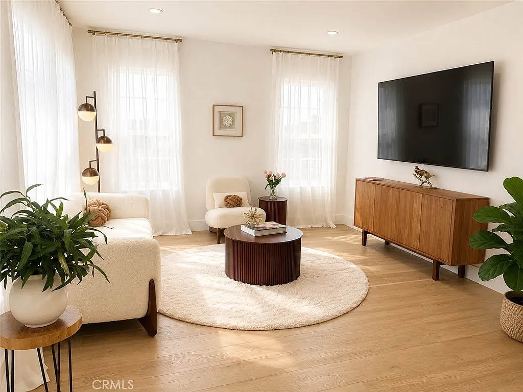 4 bed, 1468 sqft, $6,800 — Photo 1