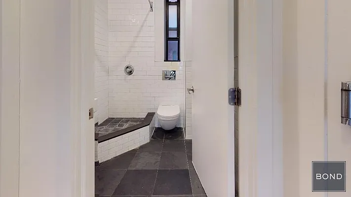 Rented by Bond New York | media 4