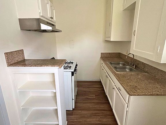 5th image of 1217 Cedar Ave APT 10