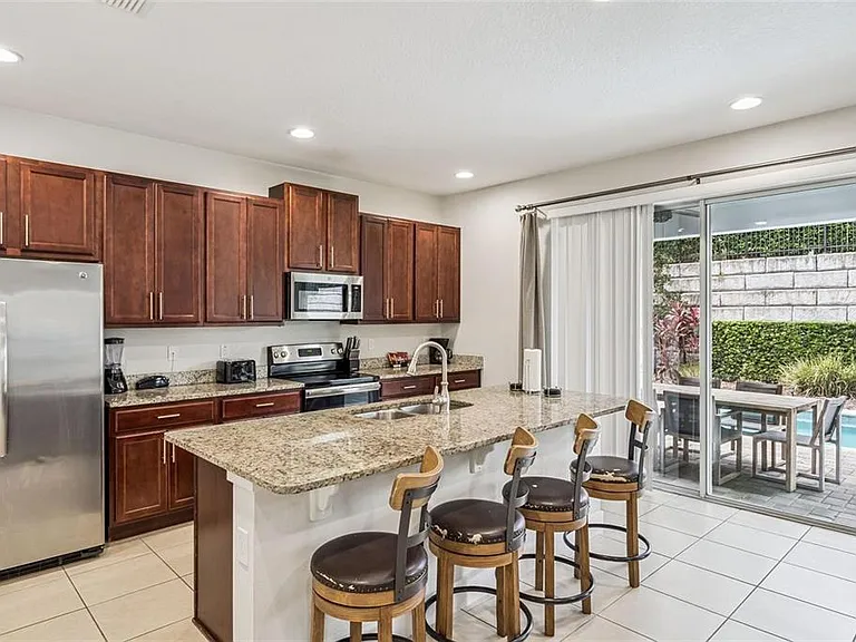 310 Pendant Ct — Photo 8