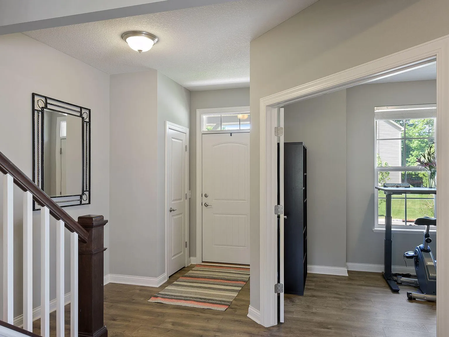 5 bed, 4.5 bath, 4100 sqft, $4,475 — Photo 3