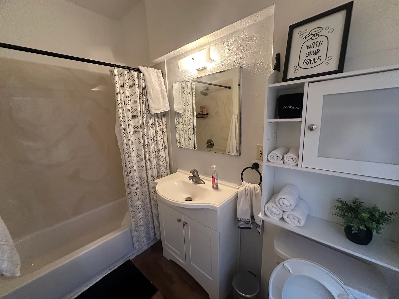 1 bed, 600 sqft, $1,200 — Photo 3