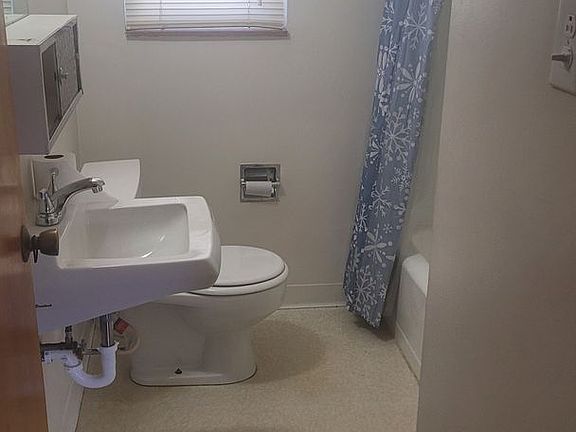 3rd image of 101-111 N Fremont Ave #103