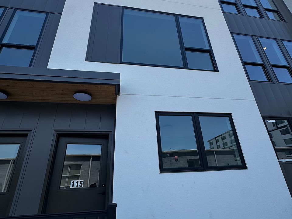 1st image of 115 E 6th St