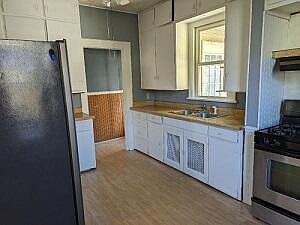 1st image of 704 N Nottawa St