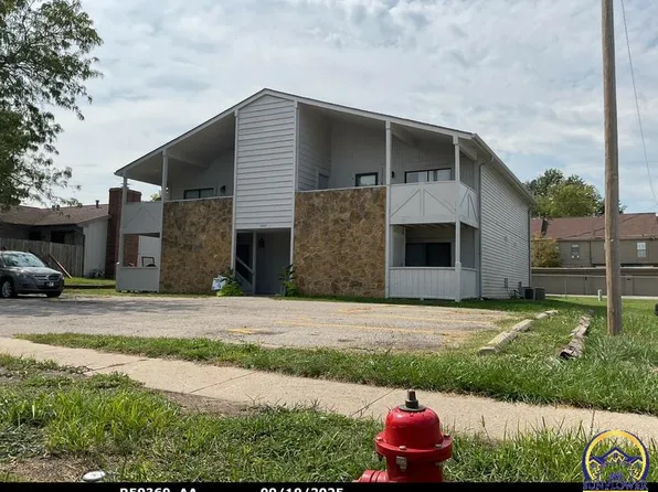 3407 SW Burnett Rd, Topeka, KS 66614