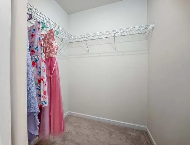 219 Nottingham Ln — Photo 19