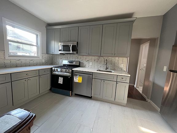 5th image of 58 Seneca St Floor 1