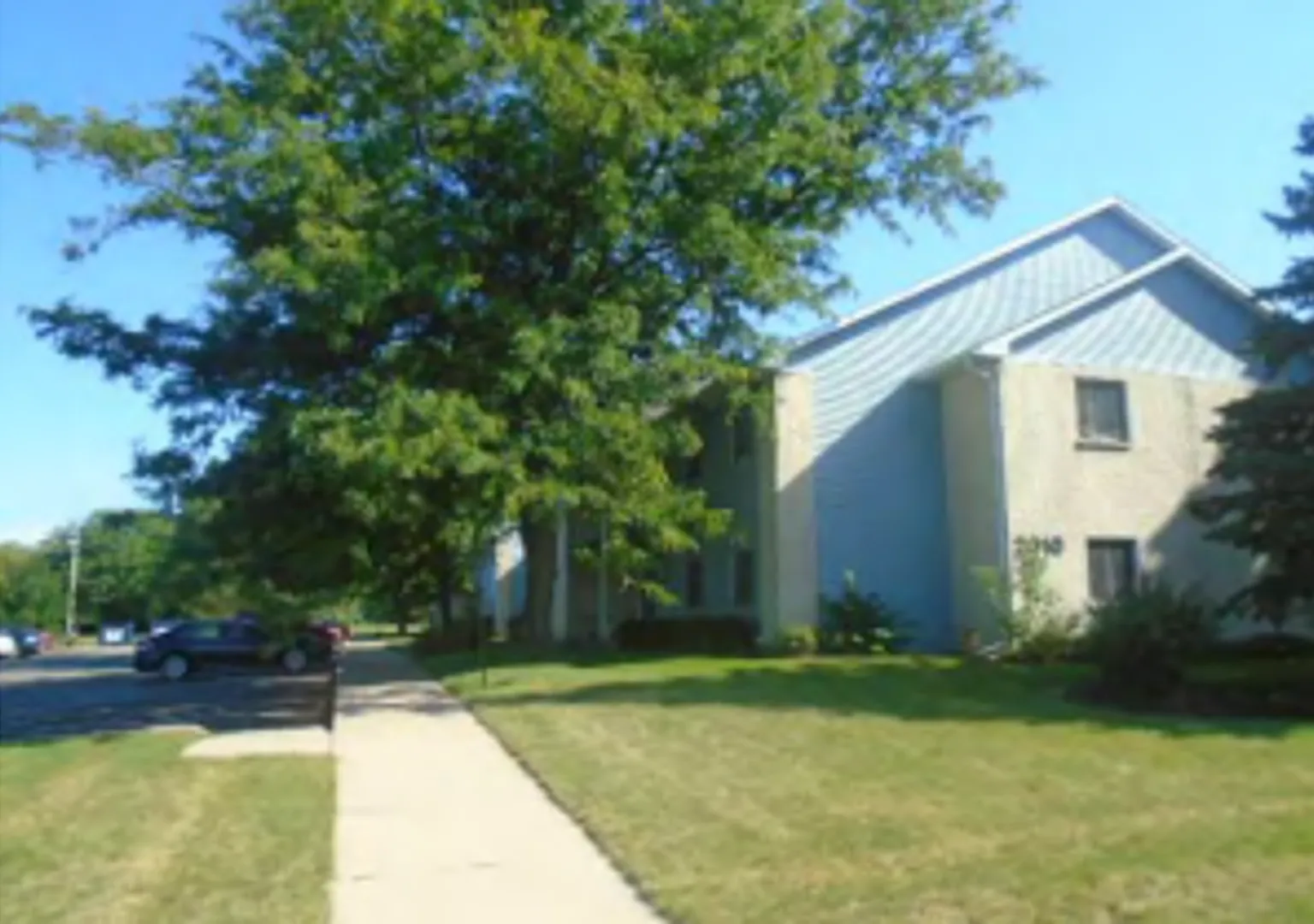 3 bed, 1040 sqft, $1,500 — Photo 1