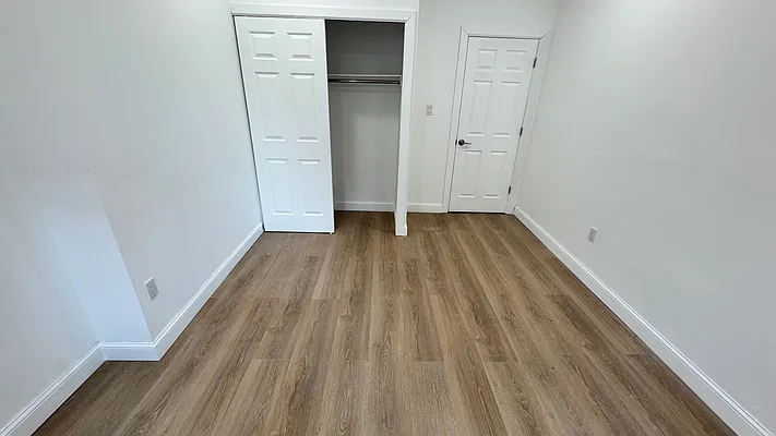 192 Grand Street #4R