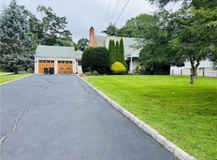 21 Terrace Ave, Stamford, CT 06905