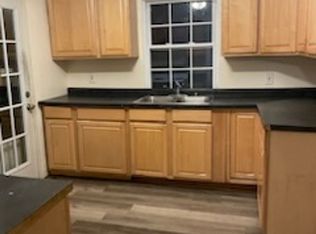 527 Shaw St, Rockford, IL 61104