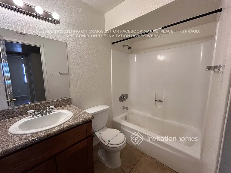 6731 W Denton Ln — Photo 17