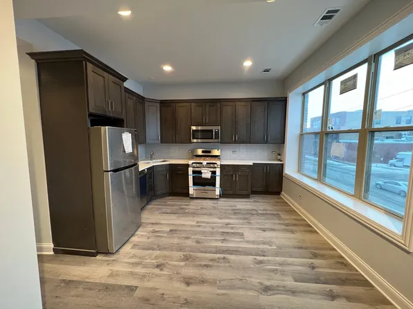 1853 S Western Ave #2F, Chicago, IL 60608
