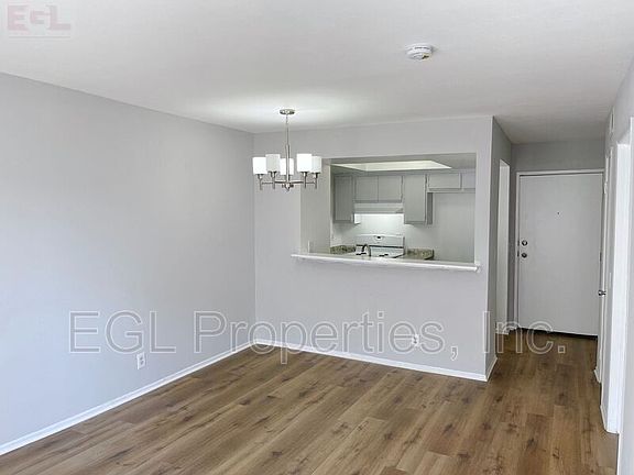 2nd image of 1045 S Ardmore Ave #309