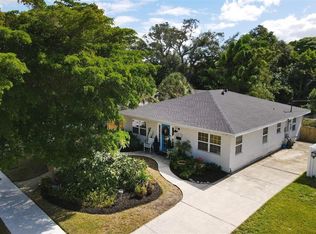 2405 6th Ave W, Bradenton, FL 34205