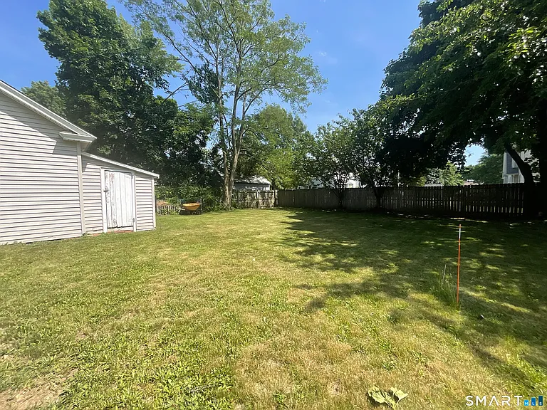 1127 W Broad St — Photo 20