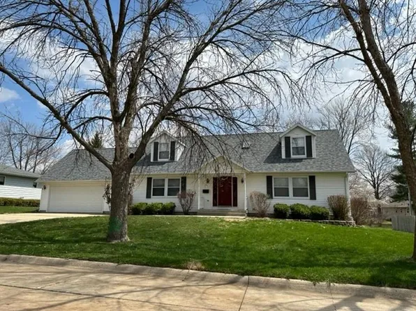 117 Highland Ave, Charles City, IA 50616