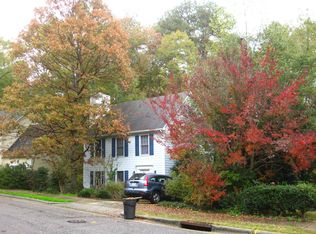 216 Oxford Hills Dr, Chapel Hill, NC 27514