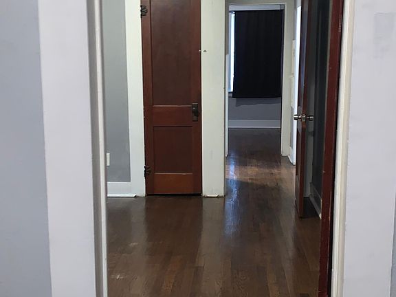 5th image of 1030 Dakota St