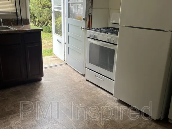 24-26 Cedar St, New Egypt, NJ 08533