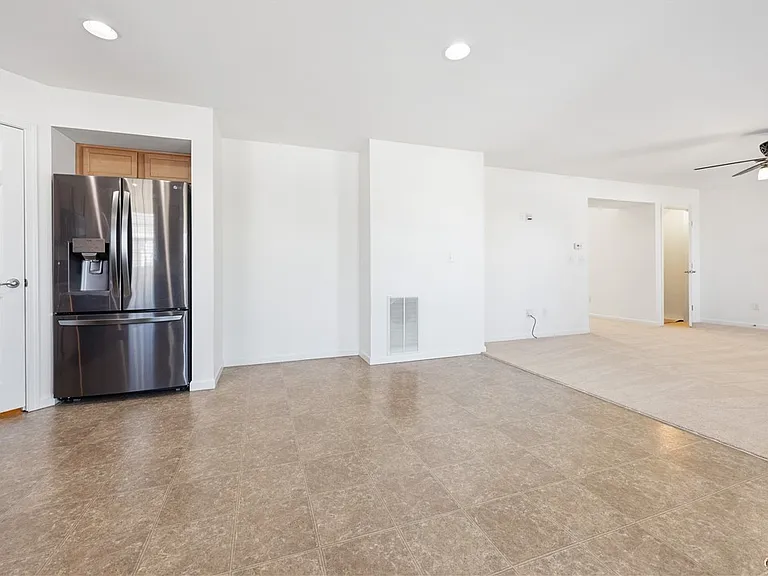 327 Grant Blvd #29 — Photo 32
