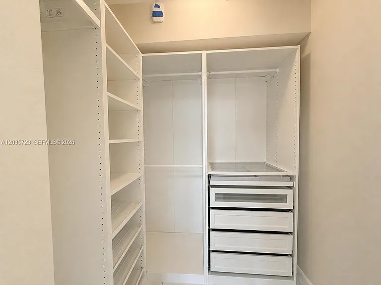 1300 Saint Charles Pl #303 — Photo 23