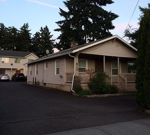 3rd image of 815 Gillis St #B-5