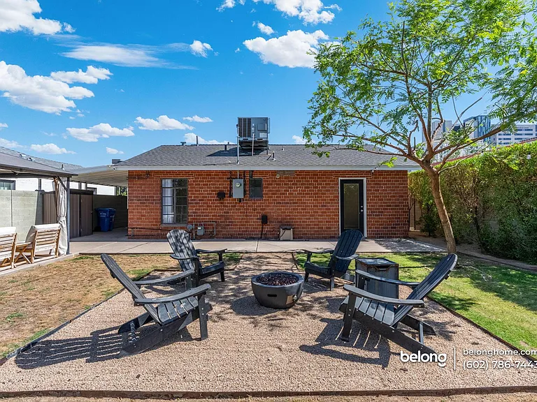 1136 E Almeria Rd — Photo 17