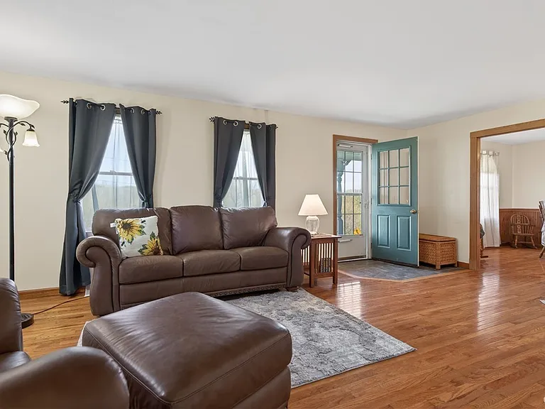 3756 Oak Hill Rd — Photo 5