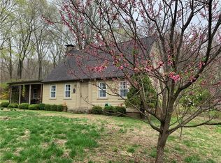 34 Fairview Ave, Deep River, CT 06417