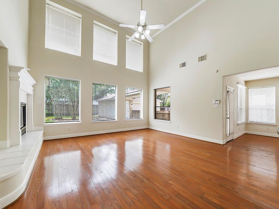 1st image of 14307 Elinor Ct