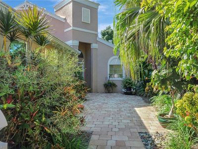 1351 Old Oak Ln, Naples, FL, 34110