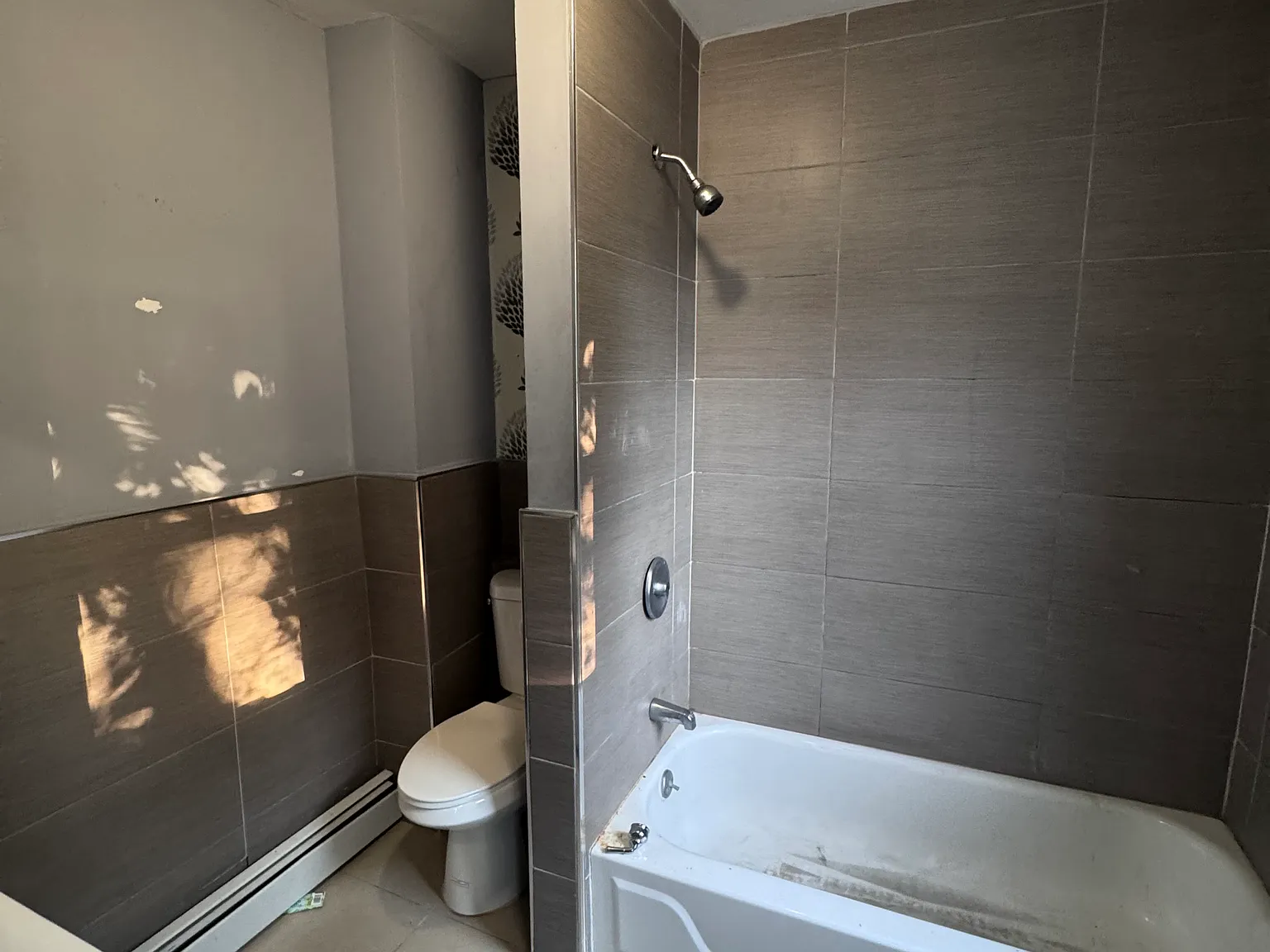 3 bed, $1,950 — Photo 3