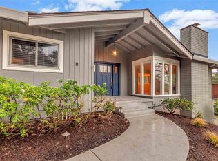 8 Fleetwood Ct, Orinda, CA 94563