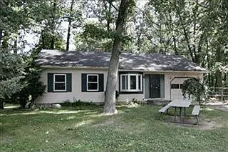 337 Viking Dr photo 1