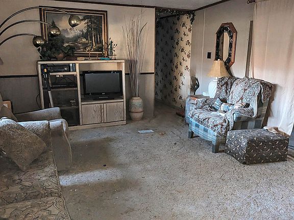 5th image of 118 Mimosa Estates Cir