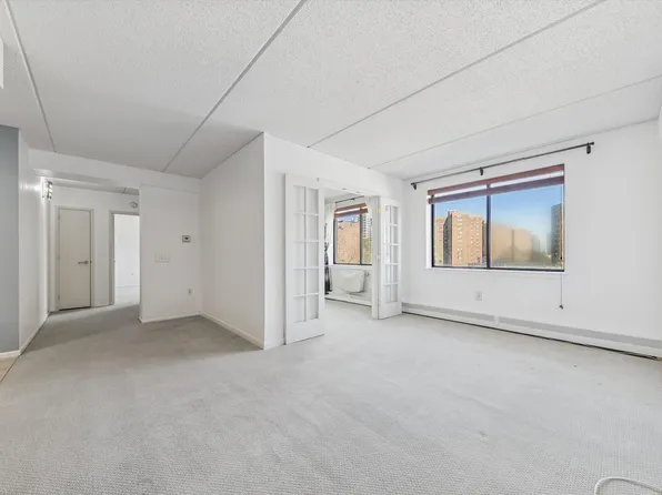 333 East 119th Street image 1 of 6