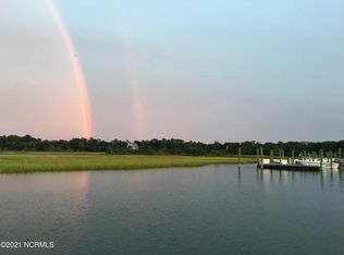 10544 Old Coast Guard Rd, Emerald Isle, NC 28594