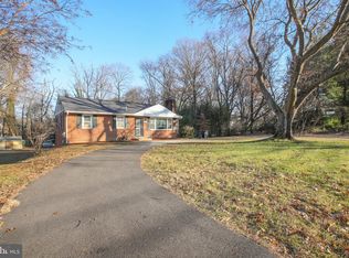 9200 Pine View Ln, Clinton, MD 20735