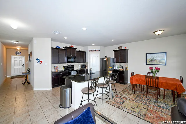 3 bed, 2.0 bath, 1579 sqft, $1,600 — Photo 4