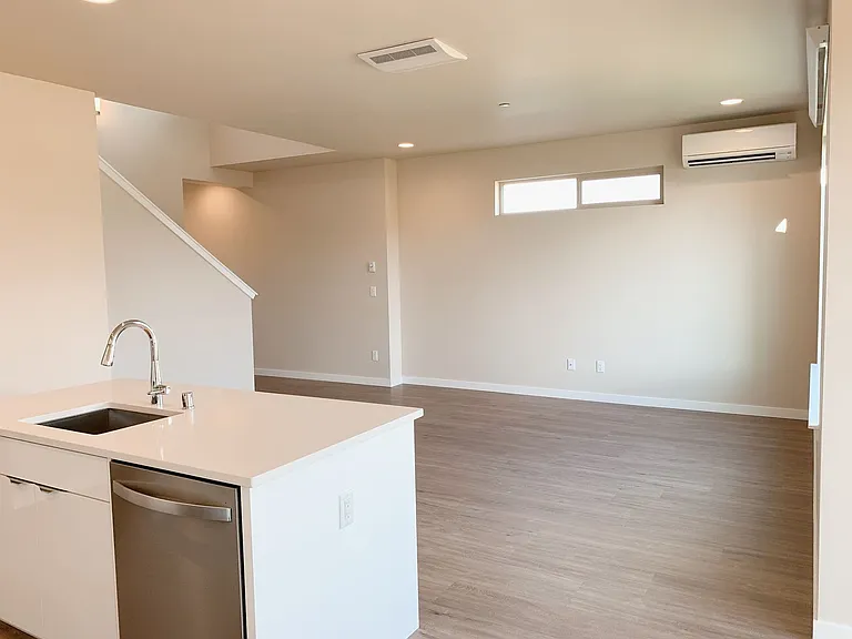 4844 Springside St — Photo 4