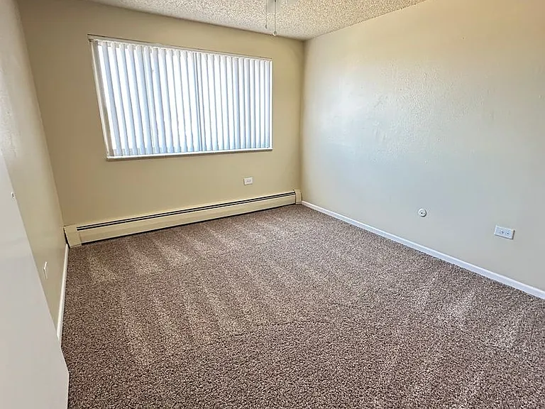 1420 W 71st Pl — Photo 16