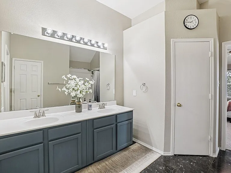 5825 Shetland Cir — Photo 30