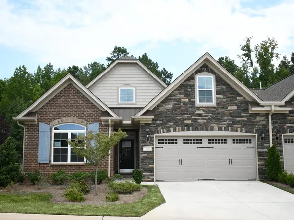 2102 Friedberg Village Dr, Winston Salem, NC 27127
