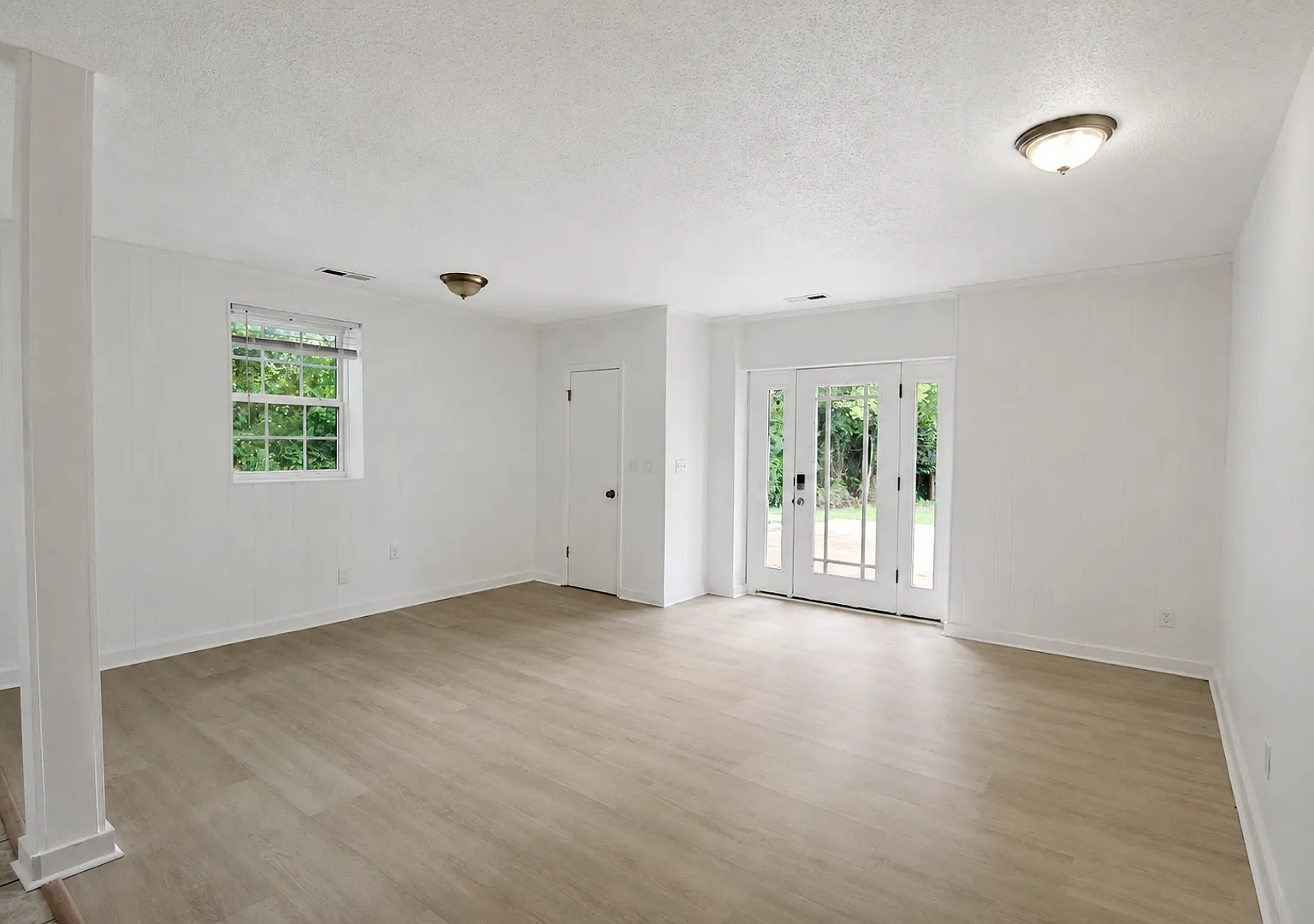 3-Bedroom Basement Home with Spacious Yard — Photo 3