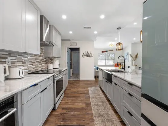 2119 Bendway Dr — Photo 3