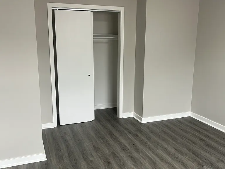 Austin Manor Apartments — Photo 37