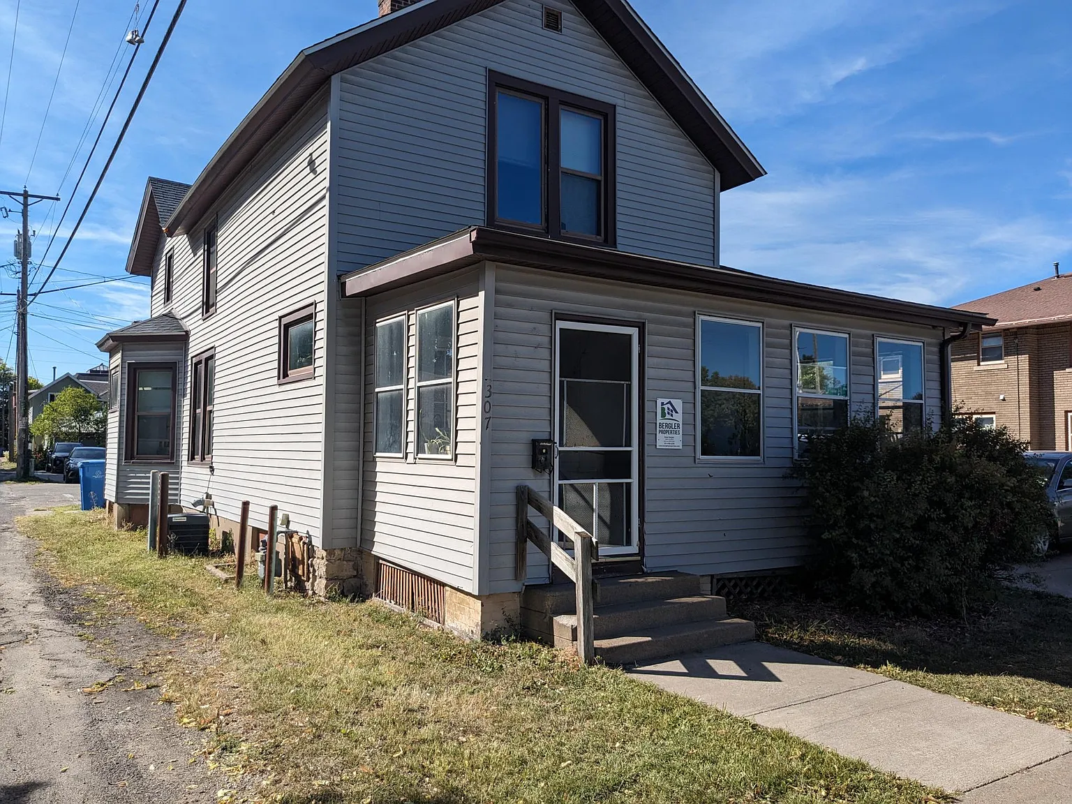 307 Main St — Photo 1