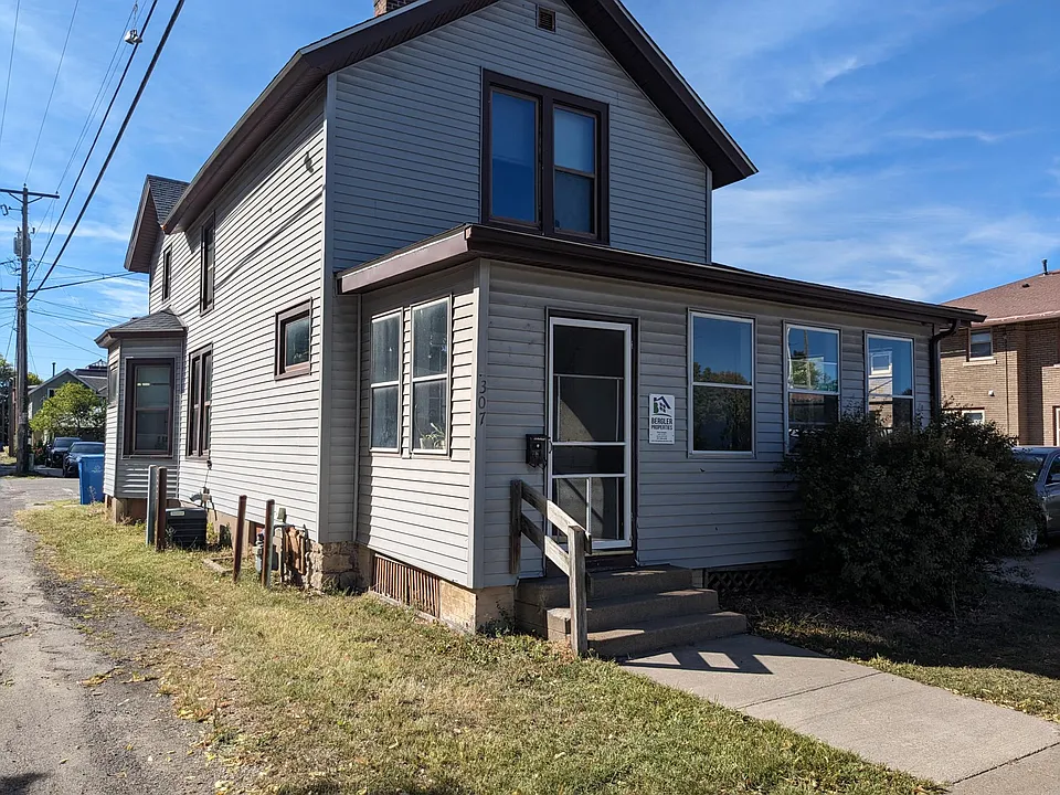 307 Main St